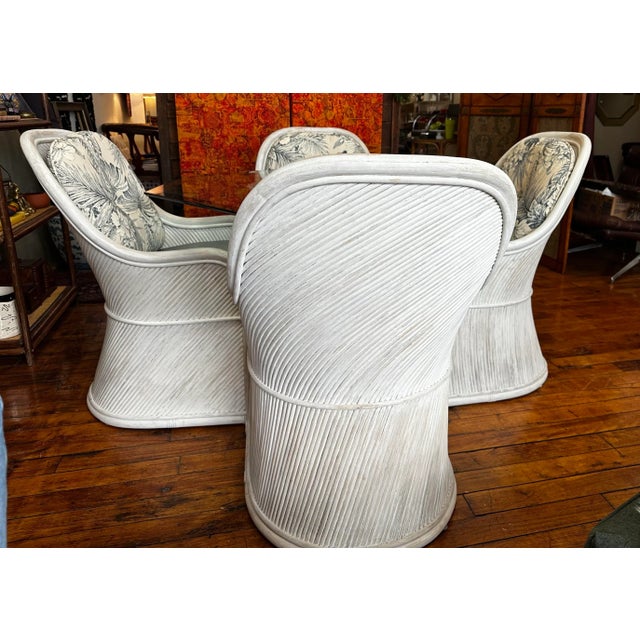 White Vintage Henry Link Outdoor Pencil Split Reed Sheaf of Wheat Table and Chairs Set of 5 For Sale - Image 8 of 11