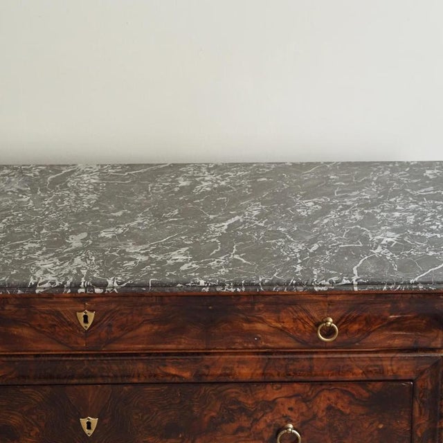 Louis-Philippe Walnut Chest of Drawers with Marble Top, 1850s For Sale - Image 3 of 18