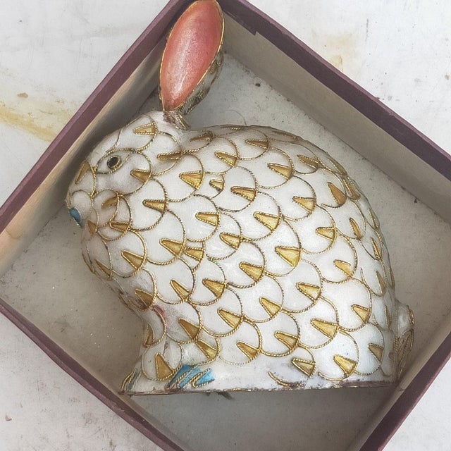 Vintage Cloisonné Enamel Rabbit Figure – White Ground With Gilt Fur Motif, Silver-Blue Technique For Sale - Image 4 of 10