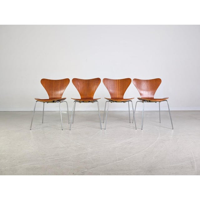 Mid-Century Modern Mid-Century Model 3107 Chairs in Teak by Arne Jacobsen for Fritz Hansen, Set of 4 For Sale - Image 3 of 15