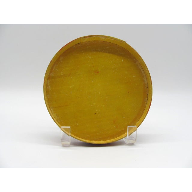 American Antique American Tony Sarg Signed Wood Pantry Band Box Vassar College 1865 Tulip For Sale - Image 3 of 9