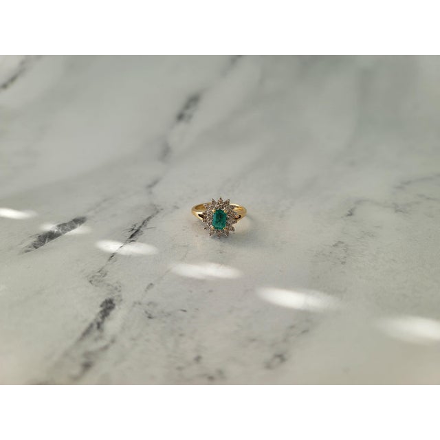 One Carat Emerald & Diamond Halo Engagement Ring, Size 5 For Sale - Image 4 of 4