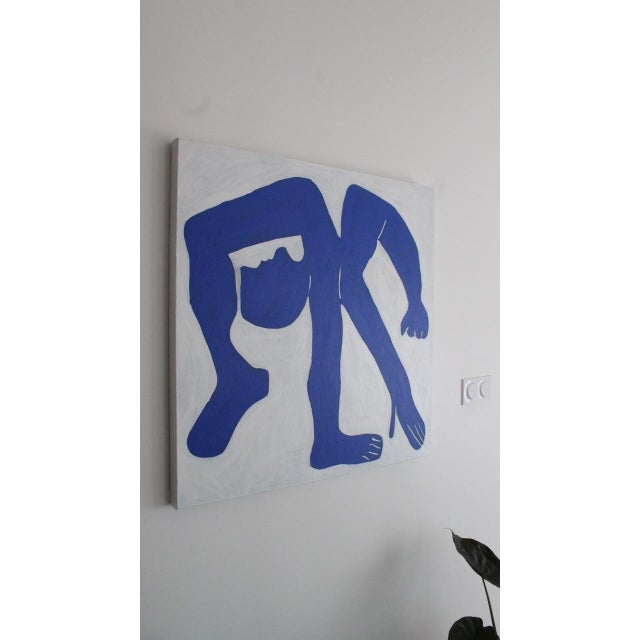 This contortionist-like figure is depicted in cobalt blue. The Blue Man is a work that will bring a touch of originality...