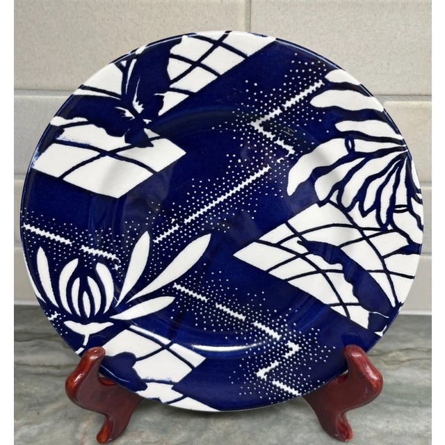 Elegant and timeless, this beautiful 8-inch salad plate set brings together classic charm and refined design. Featuring...