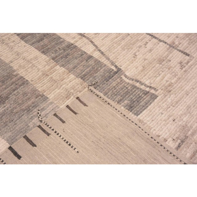 Abstract Large Modern Contemporary Area Rug For Sale - Image 3 of 7