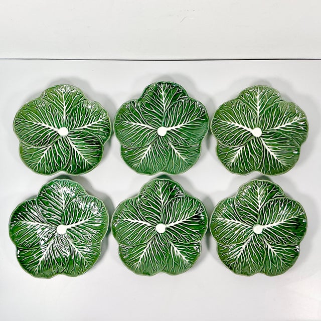 1990s Vintage Hollywood Regency Boho Chic Majolica Cabbage Ware Dinner Plates - Set of 6. For Sale - Image 4 of 14