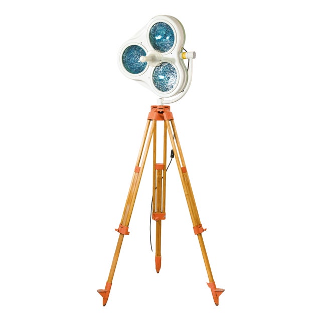 White and Green Operating Hospital Floor Spotlight by Heraeus Hanaulux, London, 1990s For Sale