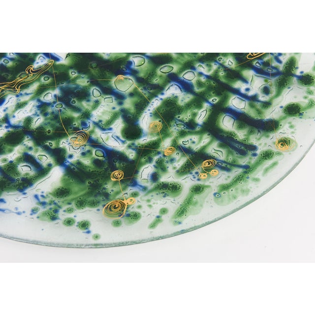 Michael and Frances Higgins Vintage Mid Century Modern Signed Higgins Fused Glass Round Charger Plate With Gold and Hanging Man Blue Green and Gold For Sale - Image 4 of 10