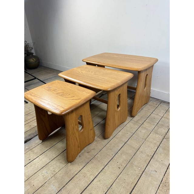 Vintage Nesting Tables in Elm from Ercol, 1980, Set of 3 For Sale - Image 9 of 10