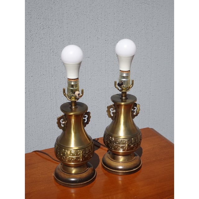 Pair of Vintage Mid Century Metal Table Lamps Lights W Lamp Shades For Sale - Image 4 of 11
