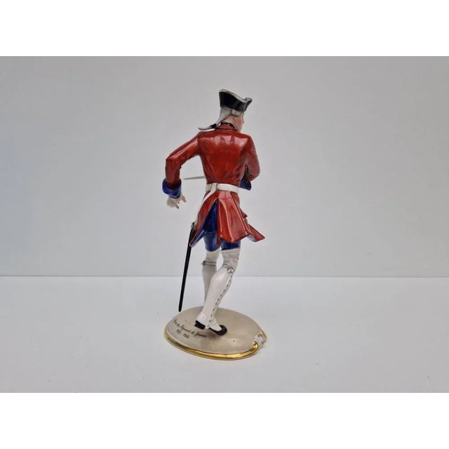 Jennes Regiment Officer Figurine by Hanns Goebl for Nymphenburg, 1940s For Sale - Image 4 of 11