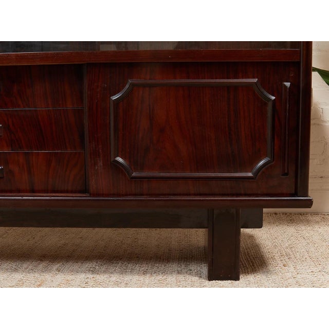 Mid-Century Modern Vintage Rosewood Display Cabinet For Sale - Image 3 of 12