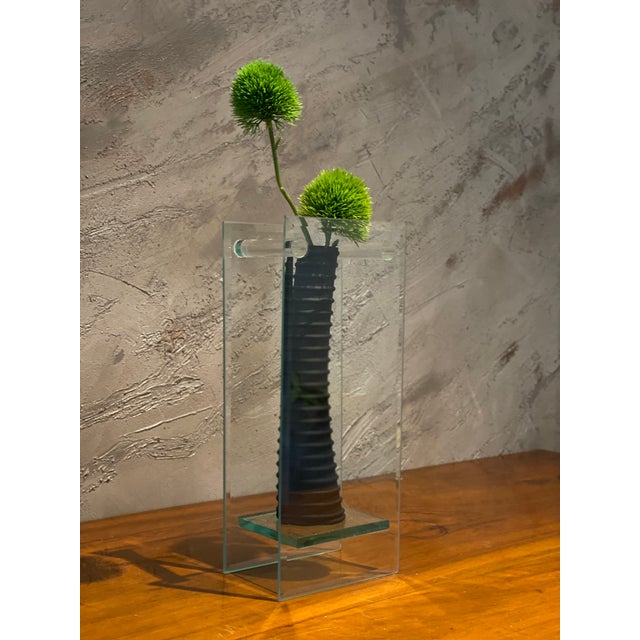 Postmodern Sculptural Glass Vase in Glass and Black Rubber, Italy, 1970s-1980s For Sale - Image 6 of 18