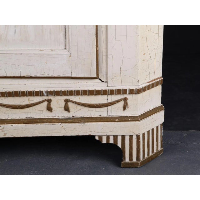 Gustavian (Swedish) Early 19th Century Gustavian Corner Cabinet For Sale - Image 3 of 7