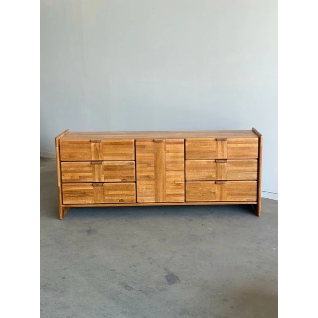 Tan 1980s Post Modern Triple Dresser in Oak For Sale - Image 8 of 11