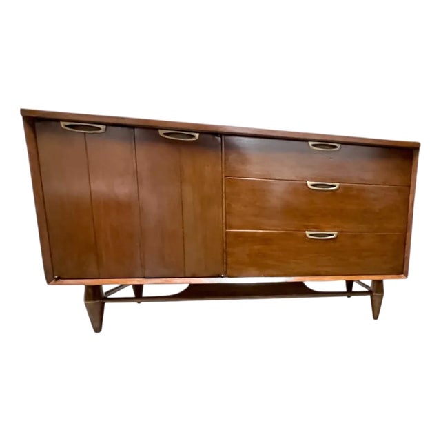 Broyhill Premier Emphasis Mid Century Modern Credenza/Dresser 1950’s-60’s For Sale