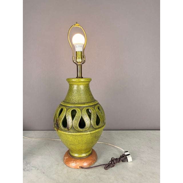 1950s 1950s Large Green Pottery Finial Table Lamp For Sale - Image 5 of 6