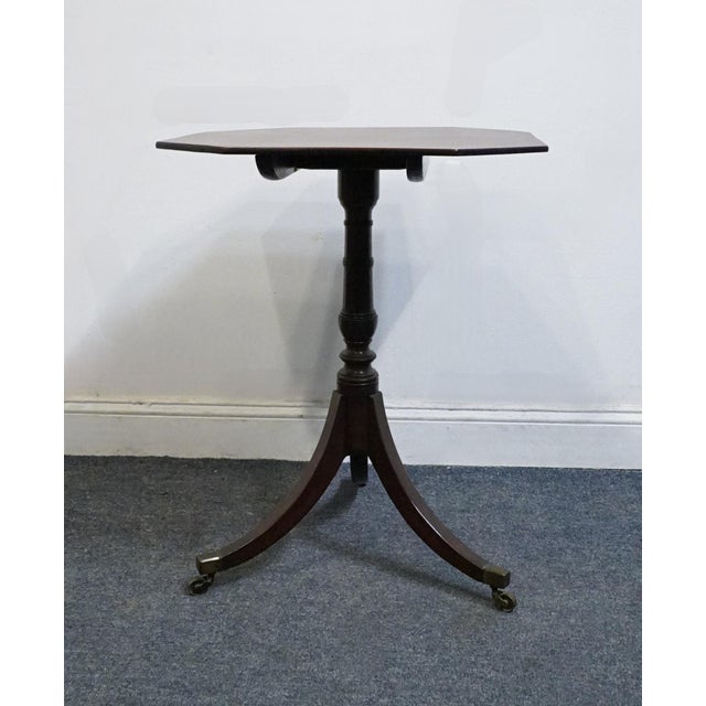 Wood Vintage Antique Solid Mahogany English Traditional Style 22" Tilt Top Accent End Table For Sale - Image 7 of 12