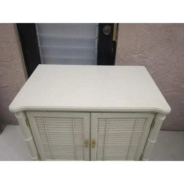 1980s Vintage Buffet Hollywood Regency Two Door One Drawer Sage Green For Sale - Image 11 of 12