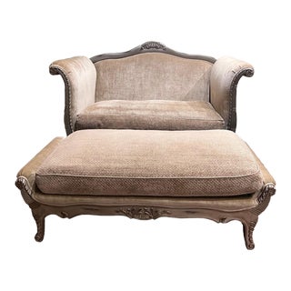 2000s Drexel Heritage Elegant Settee and Ottoman For Sale