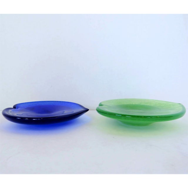 Gunnel Sahlin Kosta Boda Glass Shallow Bowls, Set of 2 For Sale - Image 4 of 7