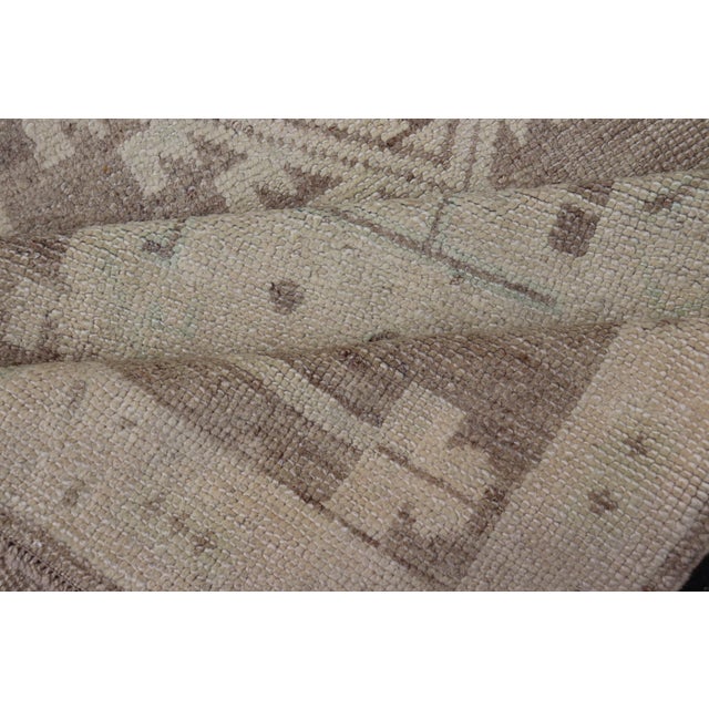 Geometric Medallion Design Turkish Oushak Runner in Soft Neutral Tones For Sale - Image 13 of 14