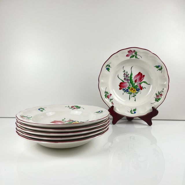 Set of 6 KG Lunéville "Réverbère" soup plates 4 plates with a rose pattern and 2 plates with a tulip pattern Dimensions:...