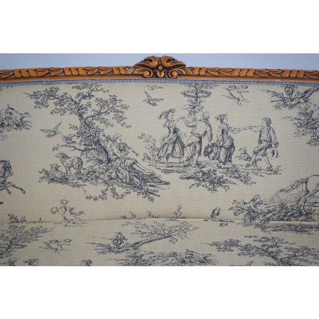French Louis XV Style Carved Frame Upholstered Settee For Sale - Image 13 of 18