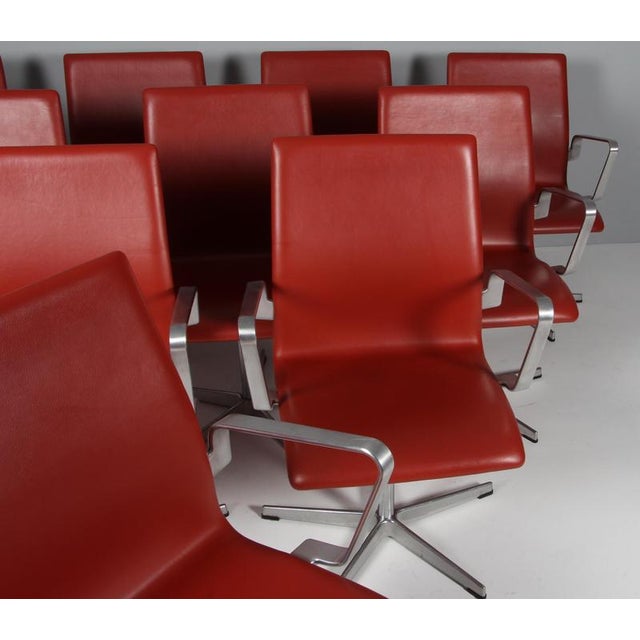 Early 21st Century Oxford Armchair in Red-Brown Leather attributed to Arne Jacobsen for Fritz Hansen, 2010s For Sale - Image 5 of 10