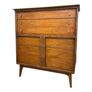 1960s Vintage Mid Century Modern Dresser by Bassett Aztec Collection by Leo Jiranek With Solid Wood Block and Brass Finished Handles For Sale
