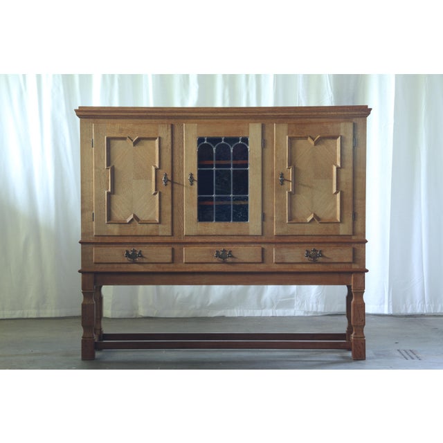 Vintage Oak Brutalist Display Cabinet with Leaded Glass in the style of Kjærnulf, Denmark, 1960s For Sale - Image 8 of 18