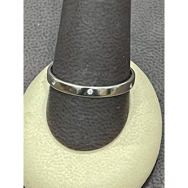 Traditional 6 Flush Set Bezel Diamond Eternity Wedding Band in 14 Karat White Gold For Sale - Image 3 of 18