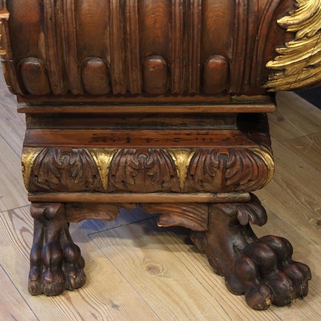 1920s 20th Century Tuscan Urn Chest, 1920s For Sale - Image 5 of 14