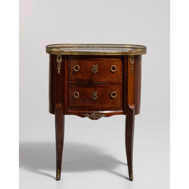 19th Century France Rich Mahogany Petite Marble-Top Side Table For Sale In Greensboro - Image 6 of 11