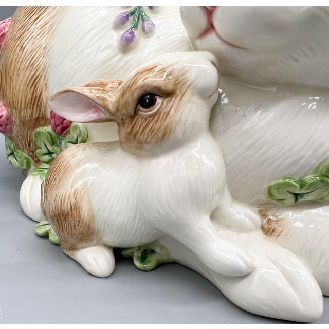 Farmhouse Fitz & Floyd Botanical Bunny Rabbit Family Ceramic Cookie Jar – Cottagecore / Spring For Sale - Image 17 of 18
