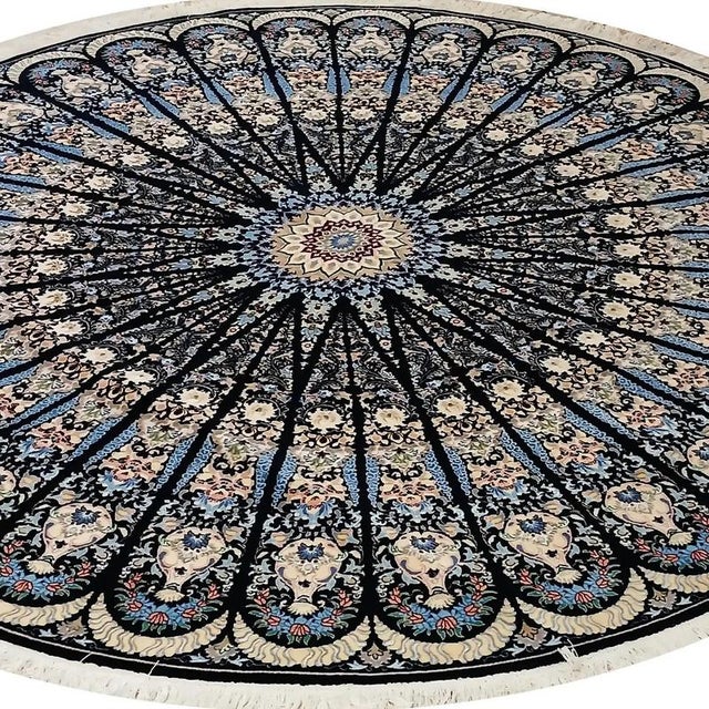 Hand-Knotted Wool and Silk Nain Rug For Sale - Image 3 of 6