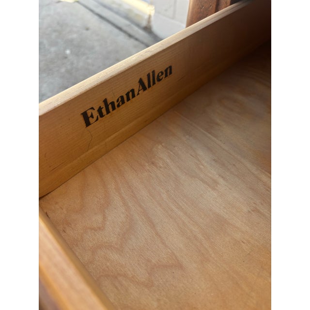 Vintage Ethan Allen French Provincial Lamp Table / Nightstand / Side Table. Excellent condition. H: 23.5 inches W: 22.5...