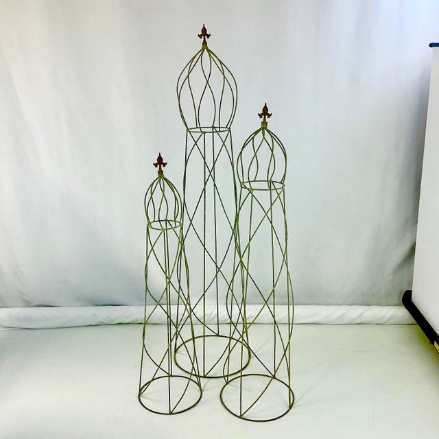 1940s Vintage French Neoclassical Iron Fluer De Lis Monumental Topiary Frames - Set of 3 For Sale - Image 6 of 18
