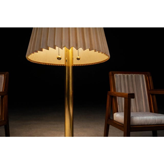 Mid-Century Modern Brass Floor Lamp with Integrated Glass Shelf and Pleated Shade, Italy, 1960s - Lot 902 For Sale - Image 11 of 11