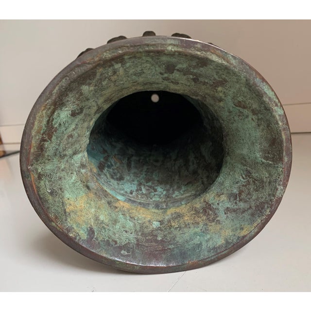 Chinese Achaistic Late Shang Dynasty Inlaid Bronze Gu Vessel For Sale - Image 11 of 13