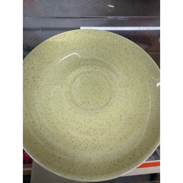 1960s 1955 Mid-Century Modern Taylor, Smith & Taylor Pebbleford Sunburst Yellow Dinnerware - Set of 4 Teacups, 10 Dinner Plates, 5 Salad Plates, 10 Saucers For Sale - Image 5 of 8