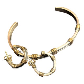 Mid 20th Century Native American Navajo Artist R. Wilson, Two Piece Bracelet and Earrings Set,3 Pieces For Sale