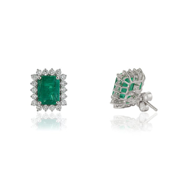 Metal 4.39ct Zambian Emerald Solitaire Stud Earrings With Diamonds in 14k Solid Gold- A Pair For Sale - Image 7 of 16