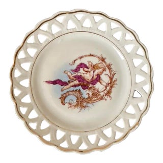English Romantic Cherub Cupid Porcelain Plate With Lattice Margin and Gold Rim For Sale