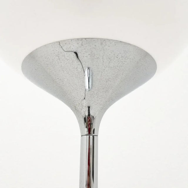1960s Vintage Italian Space Age Bud Floor Lamp from Guzzini, 1960s For Sale - Image 5 of 18