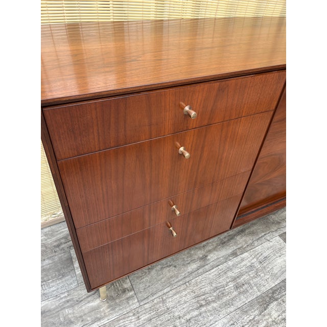 Brown Refinished Mid Century Modern Twelf Drawer Dresser by John Stuart. Circa 1960s. For Sale - Image 8 of 18