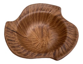 Example of Realism Planters