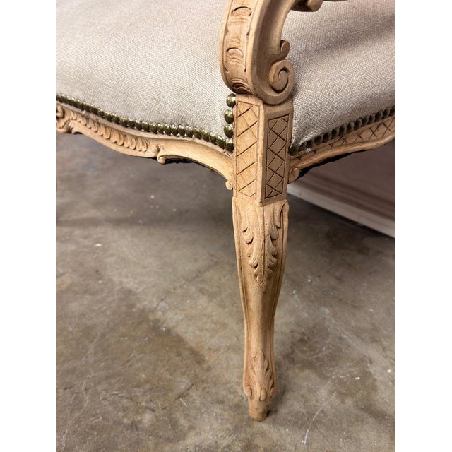 Antique Venetian Rococo Pierced Bench Settee- Hand Carved Bleached Walnut For Sale - Image 12 of 17