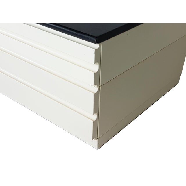 White Wood and Black Skai Samarcanda Chests of Drawers by Vico Magistretti for Poggi, 1970s, Set of 2 For Sale - Image 9 of 15