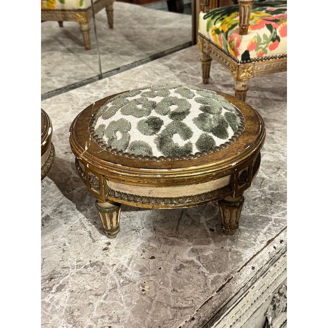 French Pair of French Louis XVI Giltwood Ottomans For Sale - Image 3 of 8